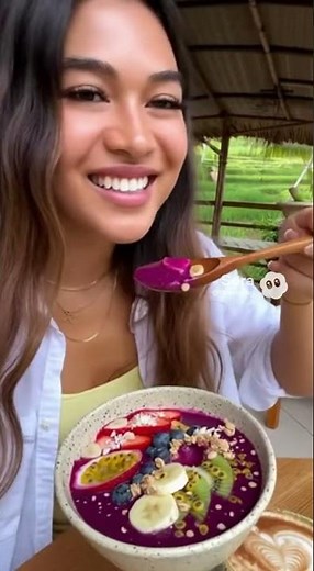 The Acai Bowl That Broke Me 🍓 Bali Cafe Food Is Too Good To Be True