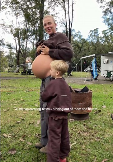 31 Weeks Pregnant with Twins: Growing Bump & Shortness of Breath