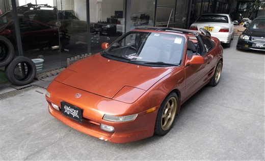 介绍第二代丰田MR-2