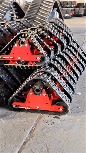 Rubber track chassis can be used in harvesters, tractors, walking tractors, weeders, snowplows, and other machinery. Custom sizes are available to suit different vehicle models. | Yishou Heavy Industry Machinery Co., Ltd.