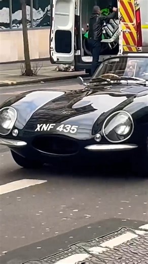 The world’s first supercar🏎️🔥 #JaguarXKSS #ClassicCars #Supercar #SteveMcQueen #VintageStyle | MINI Cooper Photography