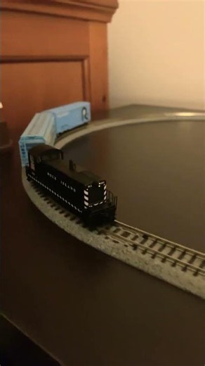N scale tight curve with rock island #train #modeltrains