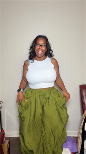 Baggy Satin Pants Review for Short Women – Cute, Deep Pockets, Hemming Tip
