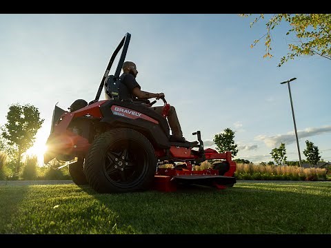 Pro-Turn® 600 Commercial Zero-Turn | Gravely®