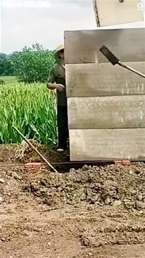 Concrete placement using advanced tools and machinery #shorts