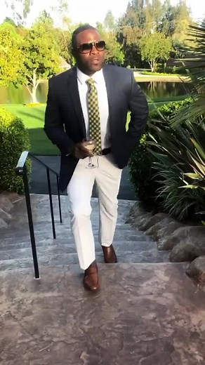 I’m over this. I’m ready to step out! #stayhome #stayathome #socialdistancing #quarantined #foryourpage #fyp #chrisbrown #heat #summer #blackmen