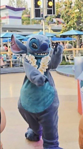 Dancing with Stitch at Disneyland is AWESOME!