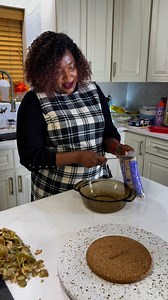 This is how I clean beans! The days of rubbing and rubbing is far gone! 🤣 #creator #sarankabba #sarankichenandlifestyle #sarannoah #fypシ゚viralシ #viral #followers #sarannatu | Saran’s Kitchen and lifestyle