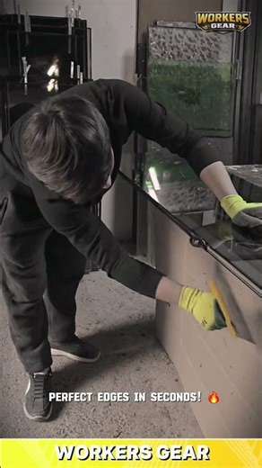 Sharp & Efficient Glass Scraper Tool for Cleaning and Smoothing Edges in Precision Workspaces