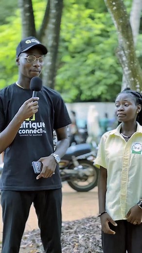 Derrière chaque page se cache une vie transformée. Un mot, une phrase, un livre… et tout peut changer. Afrique Connect Plus est allé à la rencontre de ceux pour qui la lecture n’est pas un simple passe-temps, mais une source d’inspiration, de courage et de renaissance. 📖 Découvrez notre micro-trottoir sur l’impact des livres dans la vie des jeunes Africains. Parce qu’avant d’entreprendre, il faut apprendre à se nourrir d’histoires. #AfriqueConnectPlus #Lecture #Inspiration #Culture | Afrique co