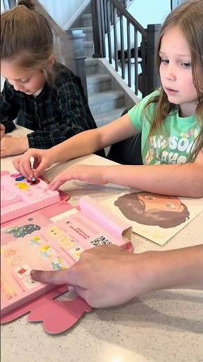 Spring break is just around the corner, and this craft kit is absolutely amazing