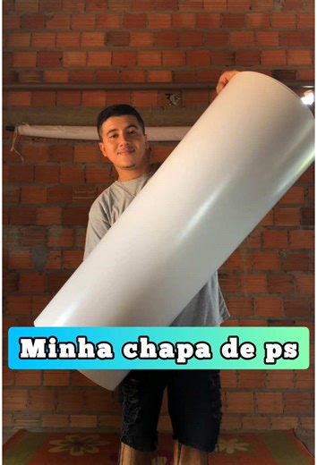 🛑 Todo mundo pergunta, então aqui está: o review da minha placa de PS! Se você já viu meus ensaios no estúdio, com certeza notou essa chapa no chão. Ela é uma verdadeira aliada, principalmente nos ensaios infantis! Além de deixar o cenário mais bonito e versátil, ela também facilita na hora da edição. E como esse é um dos produtos mais comentados por aqui, decidi fazer um vídeo explicando tudo: para que ela serve, como uso nos ensaios e onde comprei (sim, foi na Shopee!). Quer saber se vale a p
