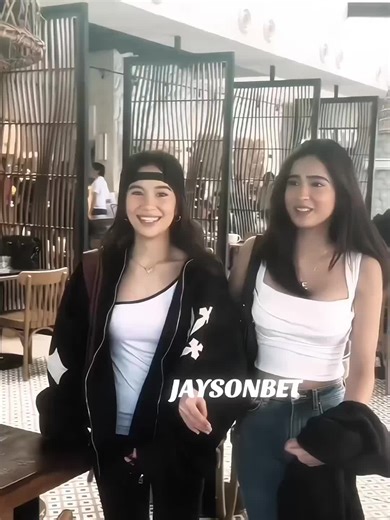 E for Enrico: Initials Necklace Fashion Trend