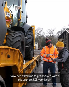Oliver Harrison OllyBlogs and Craig Phillips take delivery a #JCB Fastrac iCON, 3CX backhoe loader and a telescopic wheel loader for his annual festive tractor run around Liverpool city centre to raise money for Alder Hey Children's Hospital. | JCB Agriculture
