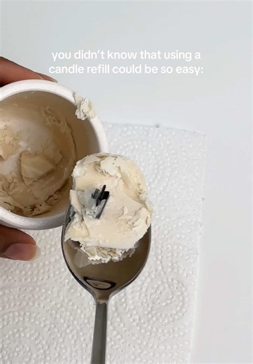 a little step by step guide on how to use a candle refill (specifically for our monthly subscription 🙂‍↕️🤌🏽) #candlerefill #sustainablecandle #reusablejars #handmadecandles #candlemaking