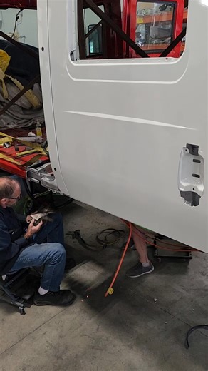 5.8K views · 30 reactions | You will never know it didn’t come from the factory this way!  Extreme Supertruck is the industry leader in medium duty truck upgrades and customization!  Check out our website ↙️ www.extremesupertruck.com www.extremesupertruck.com www.extremesupertruck.com Hundreds of trucks built and shipped all over the world.  | Extreme Supertruck | Facebook