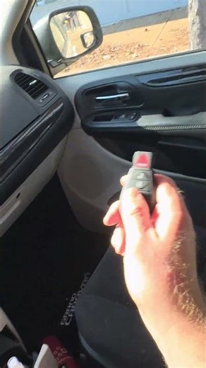 2017 Dodge grand Caravan new fob not instructional video #allockandkeyco #smartpro ￼