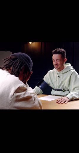 Leur amitiés >>>>@theodortytb @mastulipe si vous pouriez les indentifier dans les comm sa serrait cool