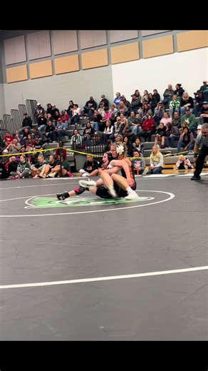 “Be dirty with this one” dw she def did 😭Not once but twice 💔 got 6th sadly in lander Wyoming but almost got knocked out so there’s that #girlswrestletoo #ihaveaheadache #wintersports