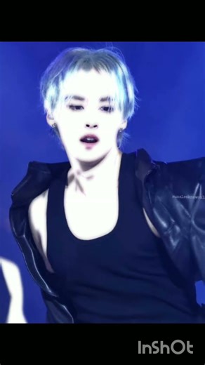 Lee know 💙💚 bloodline song ✨✨✨✨