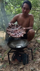Frog cooked in iron pot #frogs #cooking #foodie #treding | Saruon Primitive Cooking