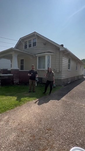 Exterior paint 🤝 curb appeal @Amber & Trey DIY #BEHR #TodayLetsPaint Featured Color: Adirondack Blue N480-5