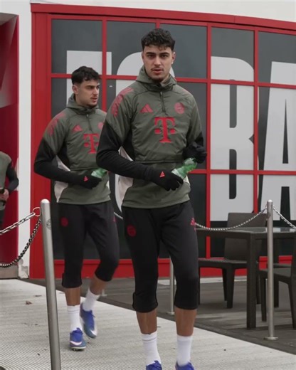 Freeze Frame of Bayern players during the last training session before facing Atalanta
