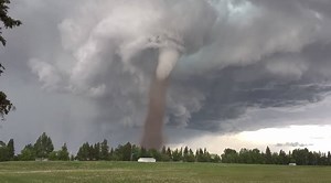 Massive tornado touches down in Alberta town (PHOTOS, VIDEOS) | News