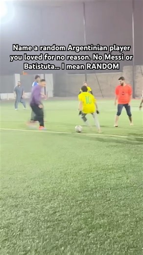 Name the random player⁉️