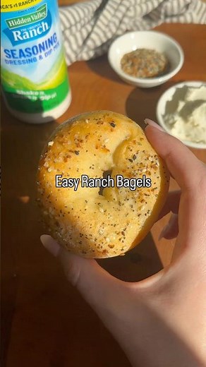 Greek Yogurt Ranch Bagels 🥯