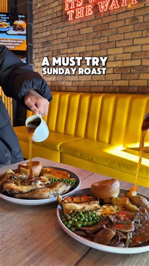 Halal Memoirs on Instagram: "Our favourite Sunday roast in London! 😍🤤 @getstuffed_uk do the best Sunday roast without a doubt. Our fourth visit here for their roast and we are still impressed by the quality, taste and portion size of the roast. You can either choose from beef or chicken. We drowned ours in the onion gravy and loved the impact from it. They have also launched a new dish, Brisket mash and it’s so good. Seasoned brisket on a bed of buttery mash. We loved the spice element to it a