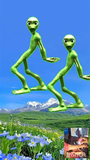 👽👾 Aliens Dance Dame Tuko Sita funny alien dance 🤣👾 #funny #shorts #ytshorts #aliendance