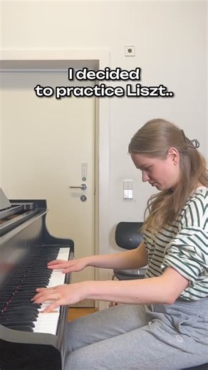 Interesting situation 😁 #piano #pianolessons #pianopractice #security #pianodasha #pianodasha #musician #pianist #music #piano | Dasha Shpringer