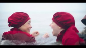 Dive into the world of Sanditon with this refreshing clip from episode one. It's a world of firsts for young Charlotte, and that includes a dip in sea. 📺 ITV and ITVHub 📅Sunday August 25th at 9pm | Sanditon