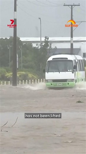 New Zealand smashed by powerful cyclone