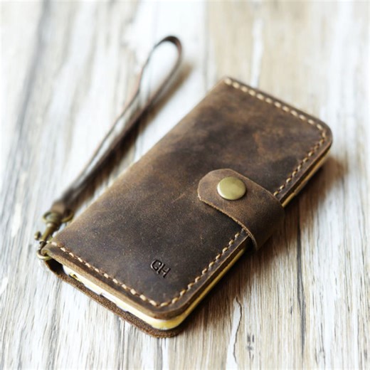 Wristlet Genuine Leather iPhone 17 Pro Max / 16e / 16 / 16 Pro / 16 Plus / 15 Pro Max / 15 Plus / Wallet Case - Distressed Brown - Etsy