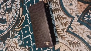 #URGENT A lady Passenger forgot This Pouch in my Travera While Traveling Panrhchowk to Nowgam Owner Can Contact 📞 91 95413 13091 | Live Kashmir youth power