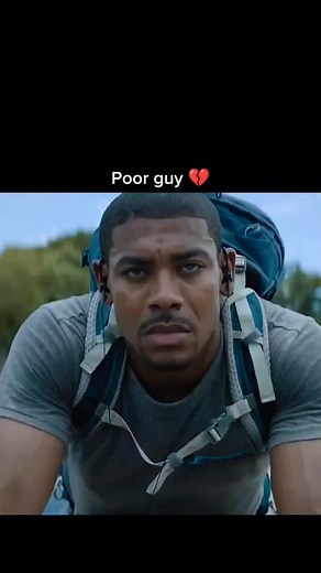 MovieClips on Instagram: "日本利用压电瓷砖将脚步转化为电能。这些瓷砖捕捉来自你脚步的动能。当你行走时,你的重量和动作会对瓷砖产生压力。瓷砖会轻微弯曲,从而产生机械应力。瓷砖内部的压电材料将这种应力转化为电能。每一步都会产生少量电荷,而数百万步结合在一起就能产生足够的电力来驱动LED灯、数字显示屏和传感器。在像涩谷车站这样繁忙的地方,每天大约有240万个脚步为这一系统作出贡献。这些电能可以被储存或立即使用,从而减少对传统电力来源的依赖,并支持可持续的城市基础设施。这种方法将日常运动转化为实用的可再生能 #movie #racism #cops"