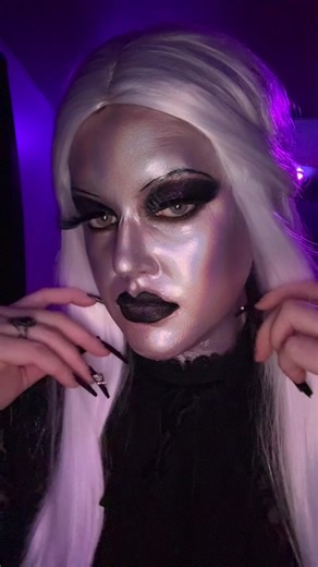 Holographic Skin Tutorial: Create Stunning Looks