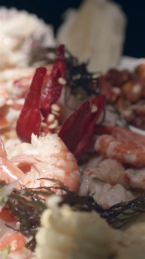 On Sustainable Gastronomy Day, share your conscious food habits and recipes with us! By making subtle changes to our eating and production patterns, such as shopping seasonally and locally, we can still enjoy the rich flavors we love. Foodways teach us how to consume responsibly, inspiring creative and healthy substitutions in cooking that protect our environment. In 2023, the practices and meanings associated with the preparation and consumption of Ceviche, a cornerstone of Peruvian traditional