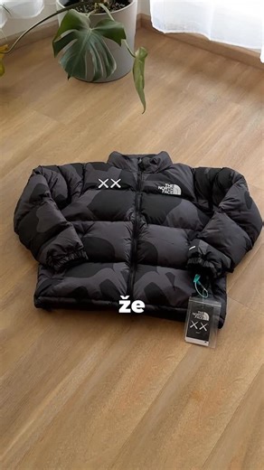 @zow.hauls on Instagram: "TNF x KAWS bunda z oop #haul #puffer #bunda #zima #obleceni"