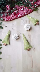 DIY A handmade Christmas with this sweet little tree and pom Pom garland!#christmascrafts #handmadechristmas #holidaycrafts #craftideas #craftingtutorials | Fern Love