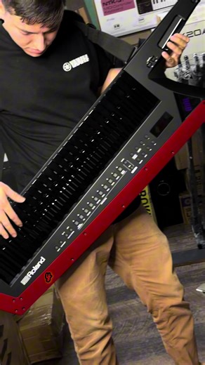 Sintetizador Keytar Roland AX EDGE www.sinfoniamusical.com Cali - Colombia Cll 8# 9 - 58: 3176664453 Cc Jardín Plaza Local 57: 3113386534 Car10 # 7 - 29: 3163444156