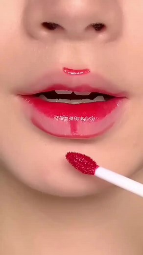 PINKISH LIPS GLOSS 👄🌸 #pinkish #lipsgloss #lipstick #hacks #tips #koreanlips #tutorial #foryoupage #viralvedio #exploremore #explore #explorepage #fyppp #fypシ゚ #foryou