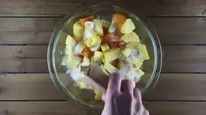 Sunshine Salad - A delicious fruit salad that is only 2 Weight Watcher’s Points Plus per one cup serving. Get the recipe here: http://www.simplystacie.net/2012/05/sunshine-salad-recipe/ | Simply Stacie