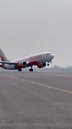 2.3K views · 44 reactions | what happens when aircraft get grounded #aviation #aviationlovers #fyp | Aviationlife737 | Facebook