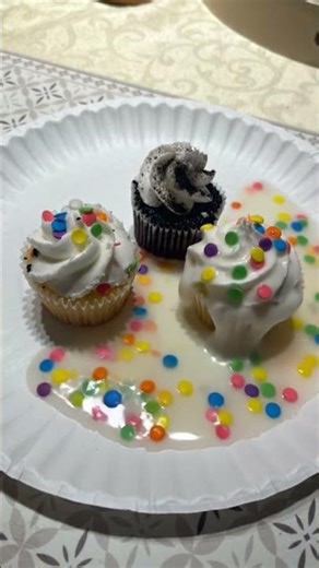 Exploding Cupcakes 🧁 #comedy