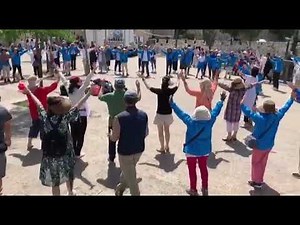 Jaffa Gate Circle Worship Dance | JohnandTikvah.com