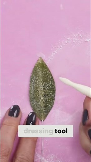 Easy Wafer Paper Leaves: Cake Decorating Tutorial