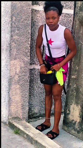 No Makeup vs. Glam Look: A Beauty Transformation Battle